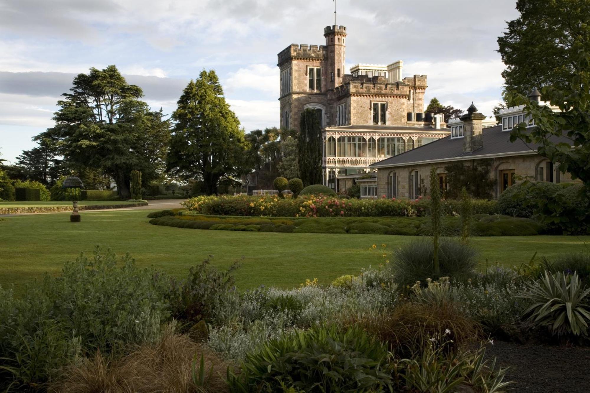 Larnach Lodge&Stable Stay Dunedin Exterior foto